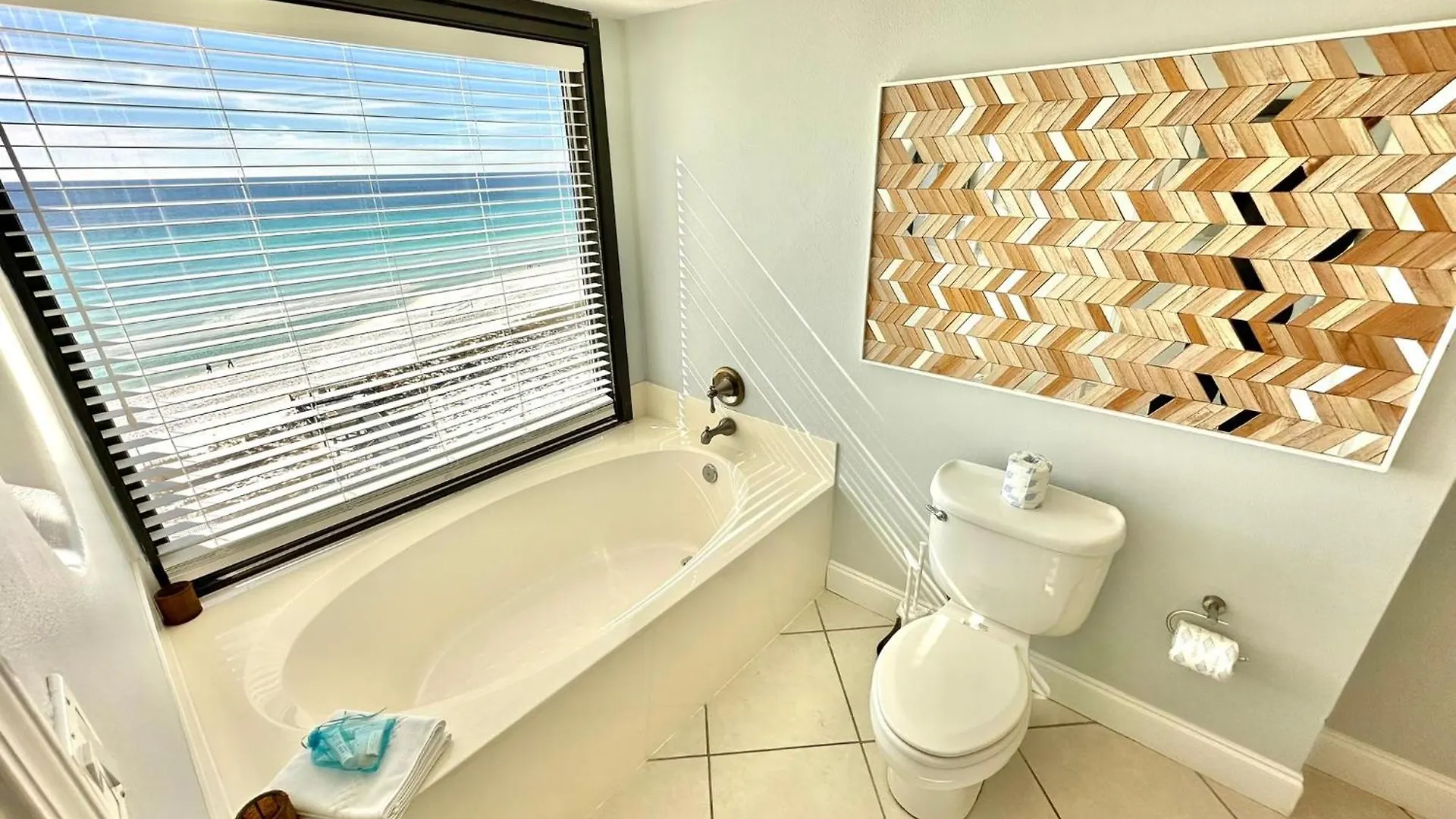 4096 Beachside One Destin 0*,